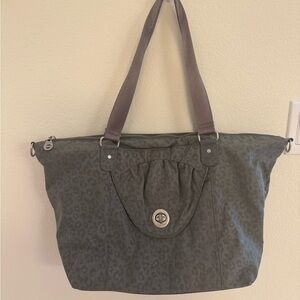 Baggallini crossbody tote w/ laptop sleeve